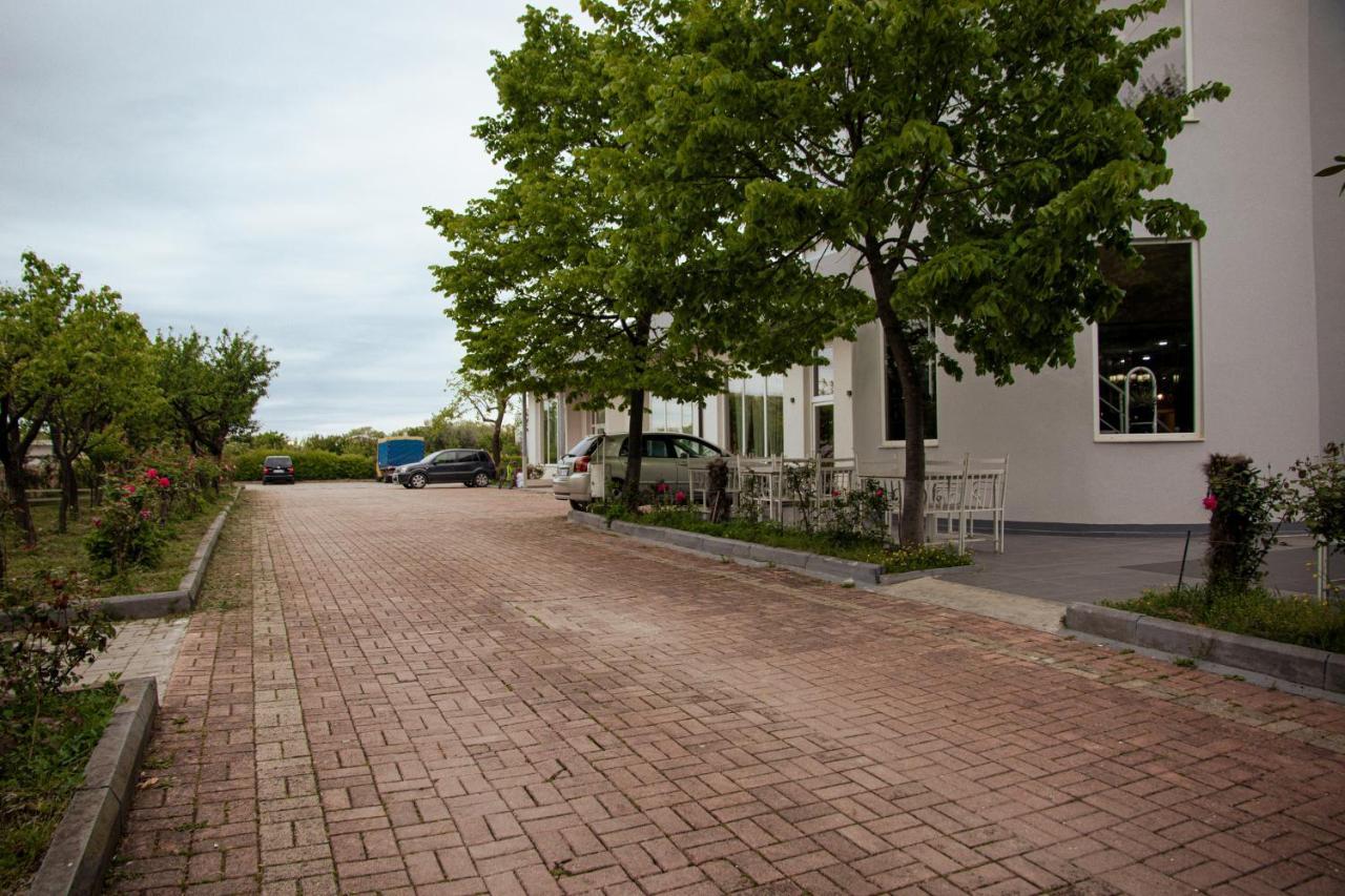 Hotel Blini Shkoder Ngoại thất bức ảnh