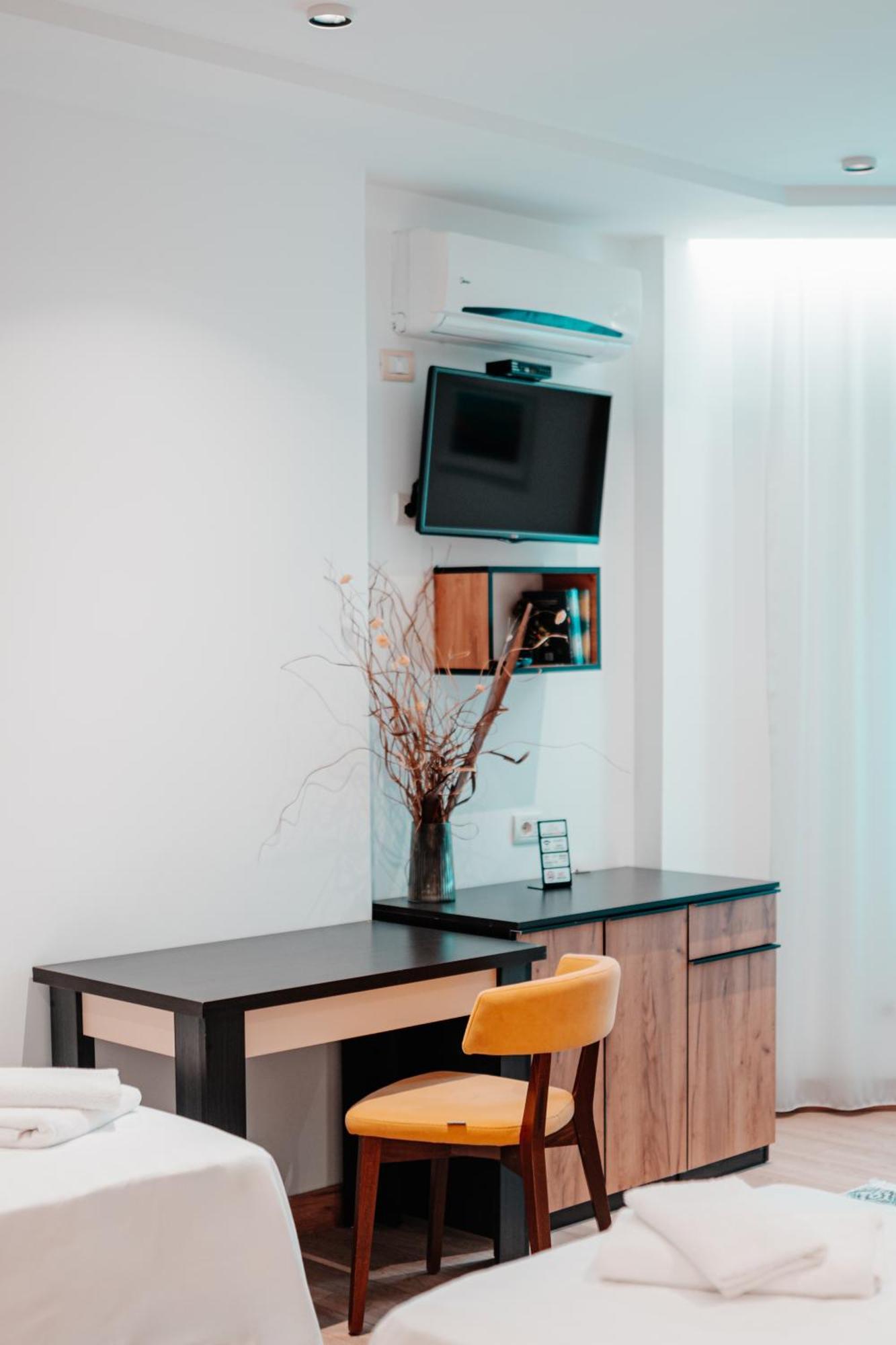 Hotel Blini Shkoder Ngoại thất bức ảnh